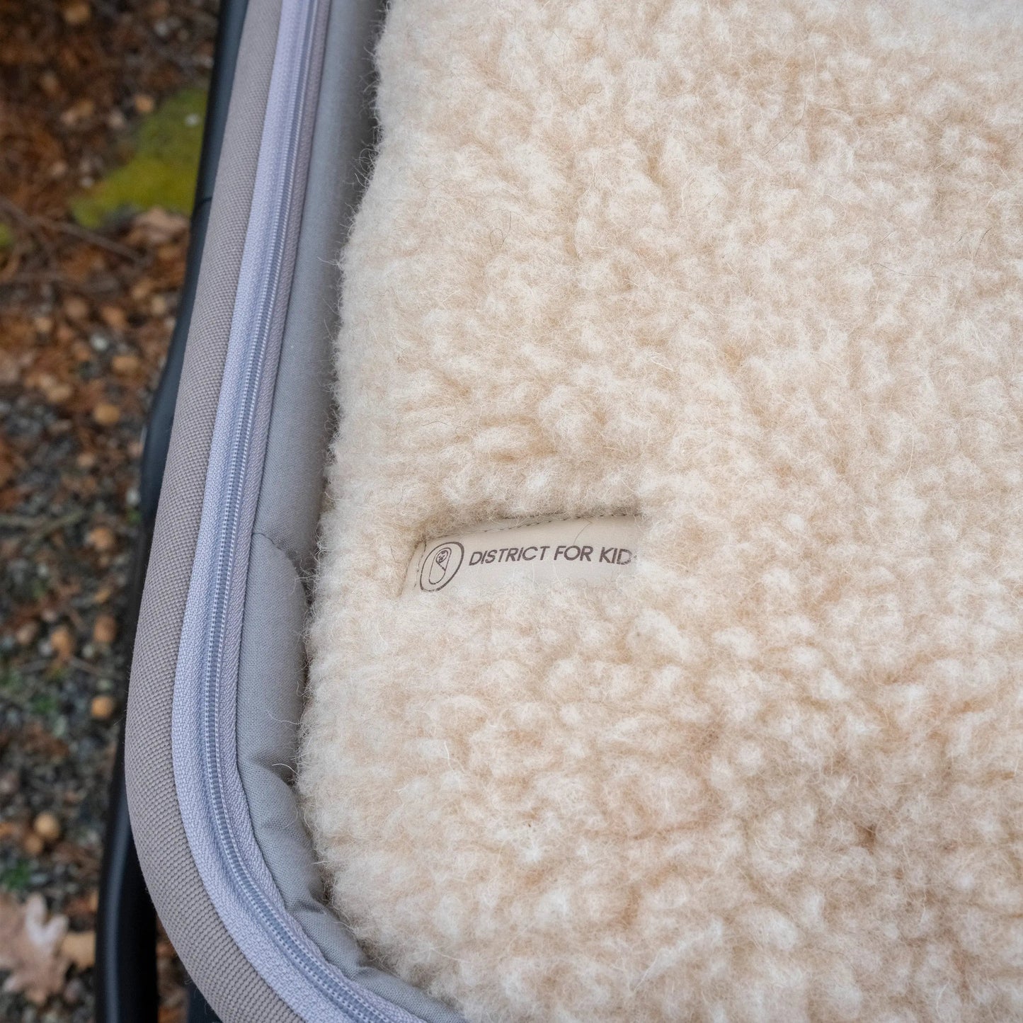 Winterfußsack Merino - Kuschelwarmer Fußsack aus 100% Merinowolle für die Babywanne