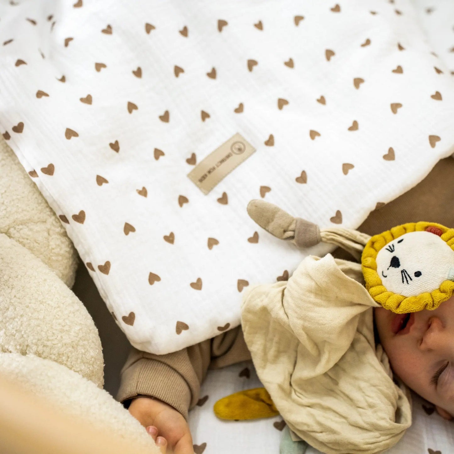 Kinderbettwäsche Musselin Herzen - 2.5 TOG Bettwäsche-Set mit Kissen & Decke