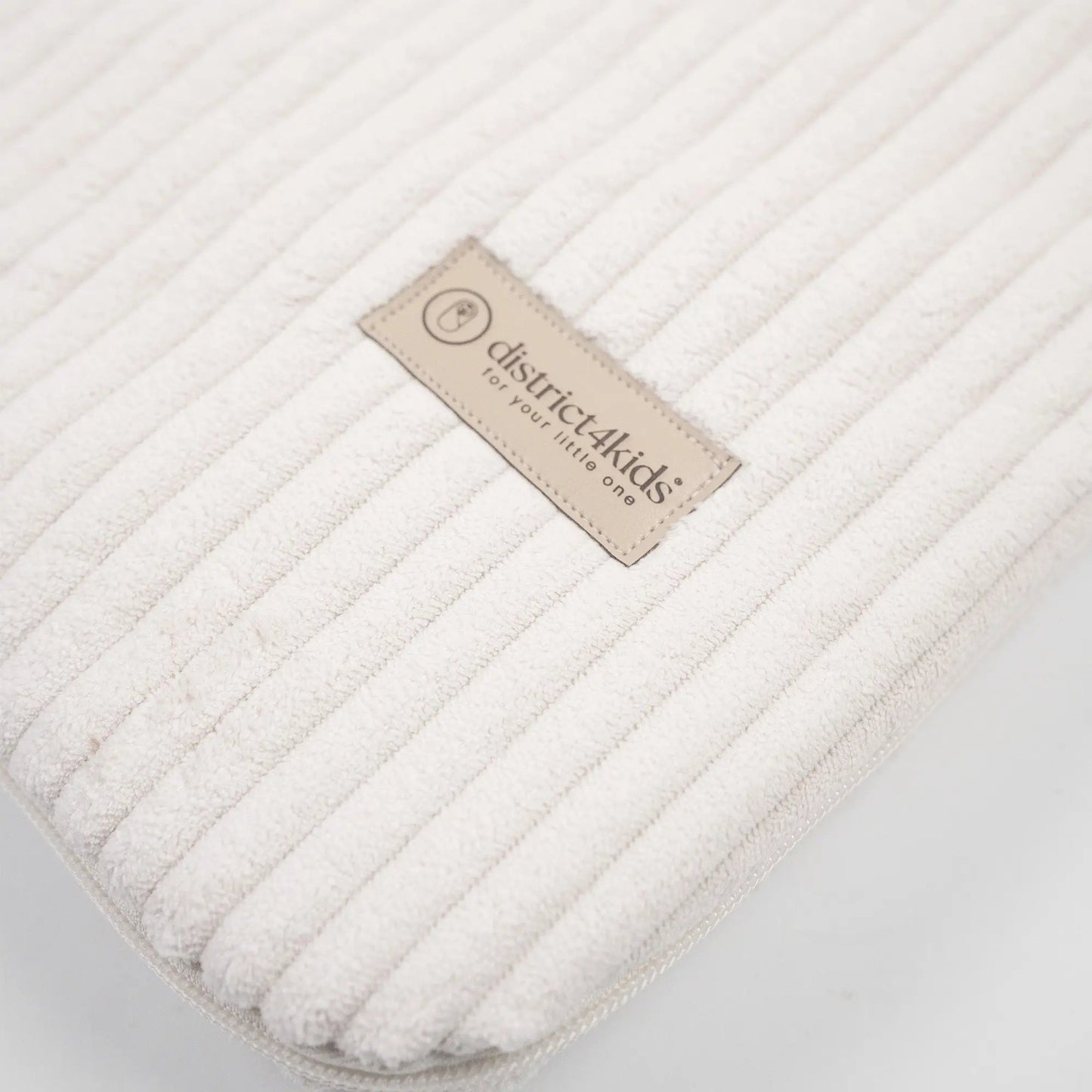 Babyschlafsack Dreamy Cord - 2.5 TOG Ganzjahres-Schlafsack mit Rüschenkrone