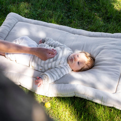 Baby Krabbeldecke Musselin - Weich gepolsterte Spieldecke & Laufgittereinlage