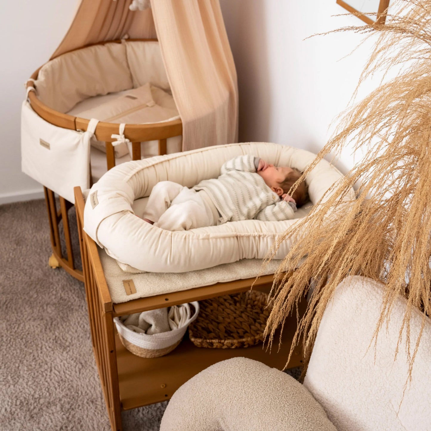 Babynest Baumwolle Beige - Mitwachsender Baby-Kokon aus weicher Baumwolle