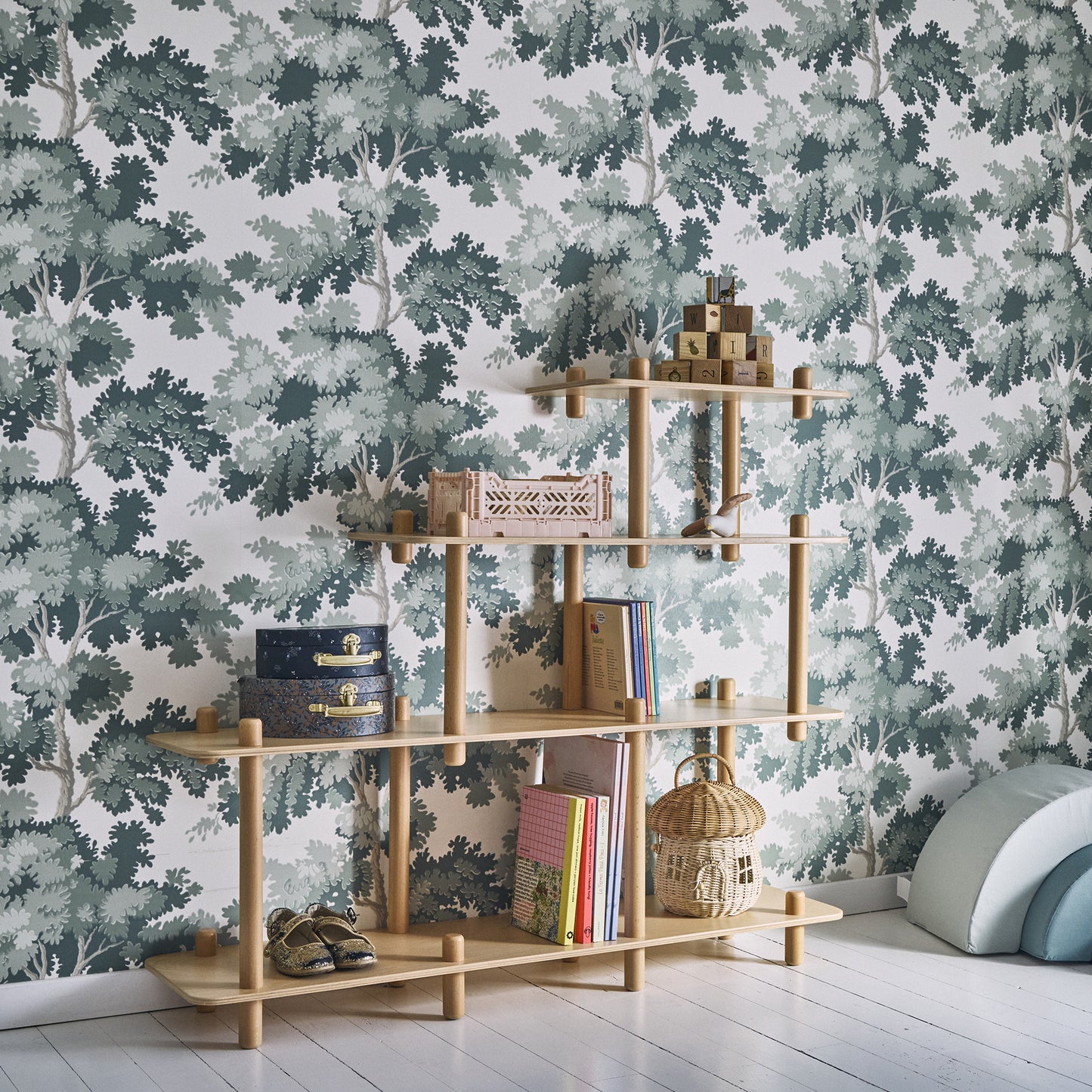FILO Kinderregal aus Massivholz – Elegantes Designobjekt für Ihr Zuhause