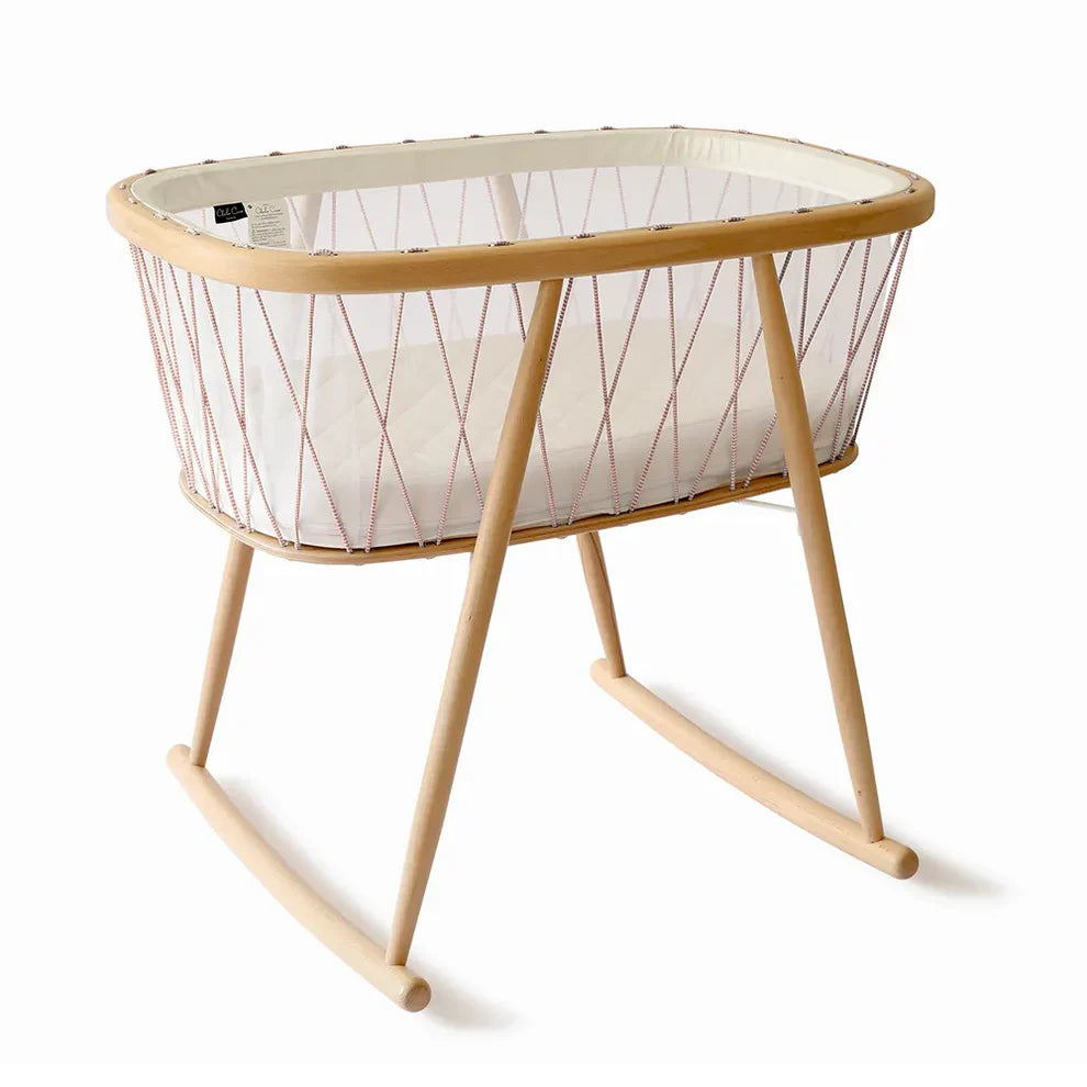 KUMI Babywiege aus Holz – Design-Nestchen ohne Gitterstäbe