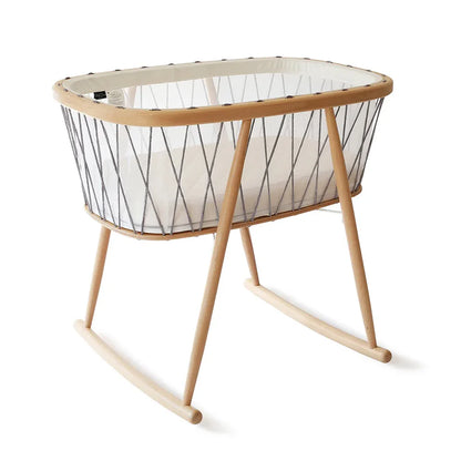 KUMI Babywiege aus Holz – Design-Nestchen ohne Gitterstäbe