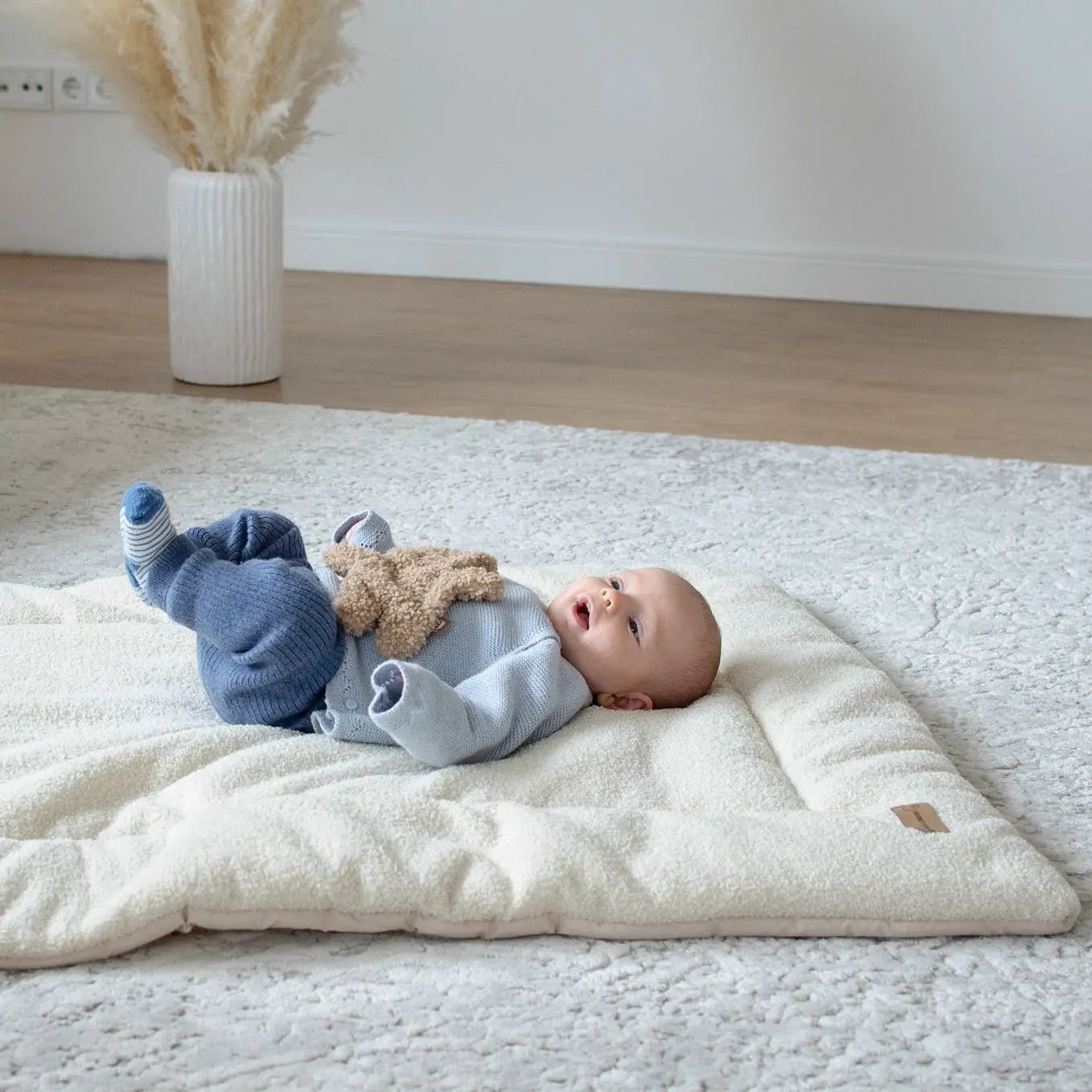 Krabbeldecke Bouclé - Weiche Spielmatte & Krabbeldecke im Teddy-Look