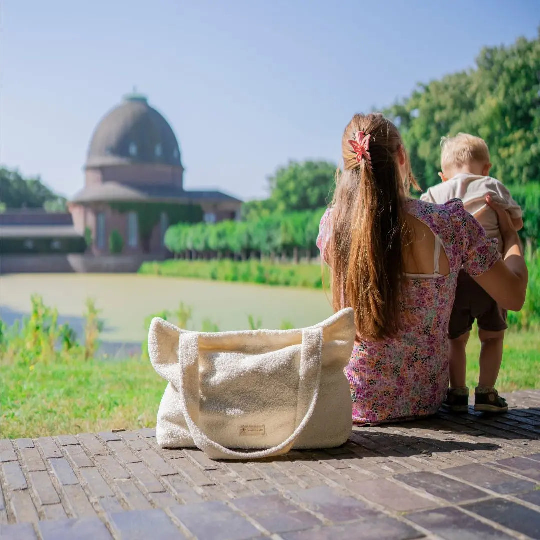 Mom Bag Bouclé Creme - Großer Teddy-Shopper für den Kinderwagen