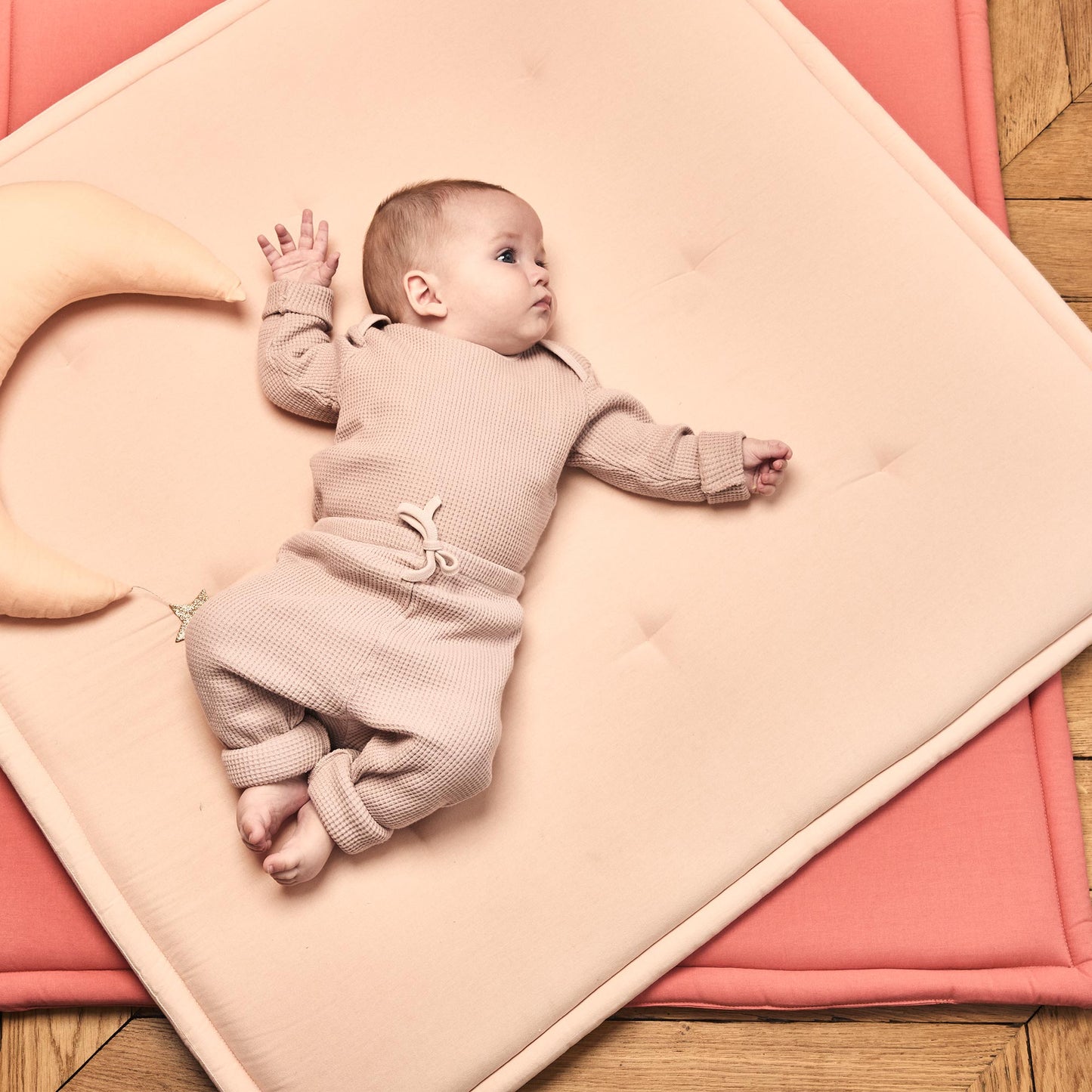 TAMI Spielmatte 95x95 cm - Weiche Baby-Krabbelmatte aus Bio-Baumwolle
