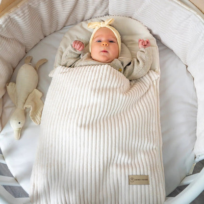 Babyschlafsack Sleepy Cord - 2.5 TOG Ganzjahres-Schlafsack im Steckkissen-Design