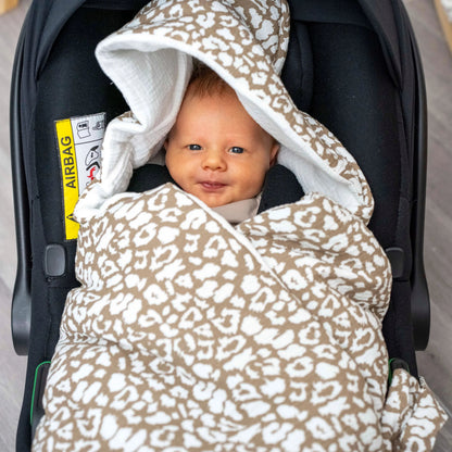 Einschlagdecke Musselin Leo - 2.5 TOG Einschlagdecke für Babyschale & Autositz