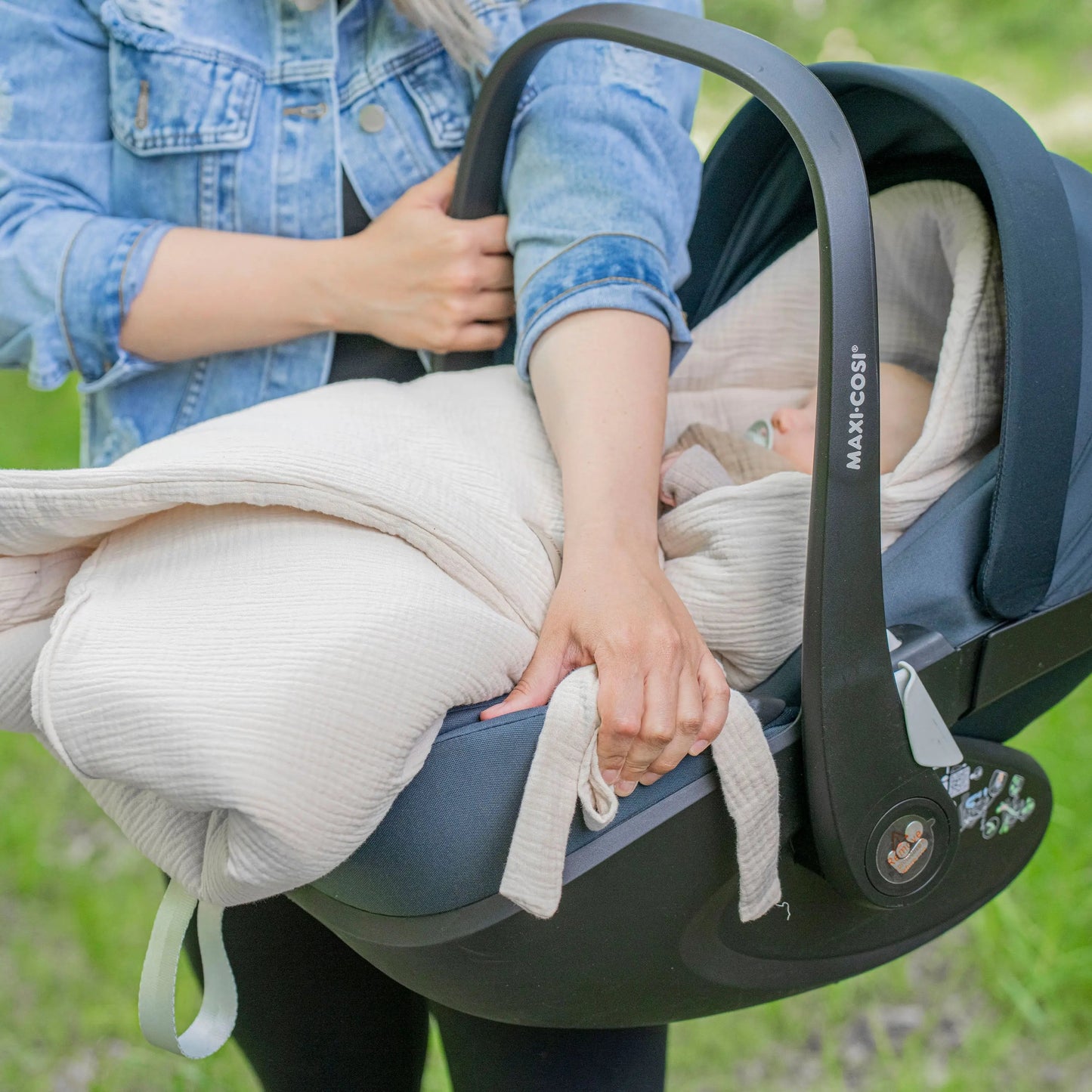 Einschlagdecke Musselin Babyschale - 2.5 TOG Ganzjahres-Decke für Maxi-Cosi, Cybex & Co.