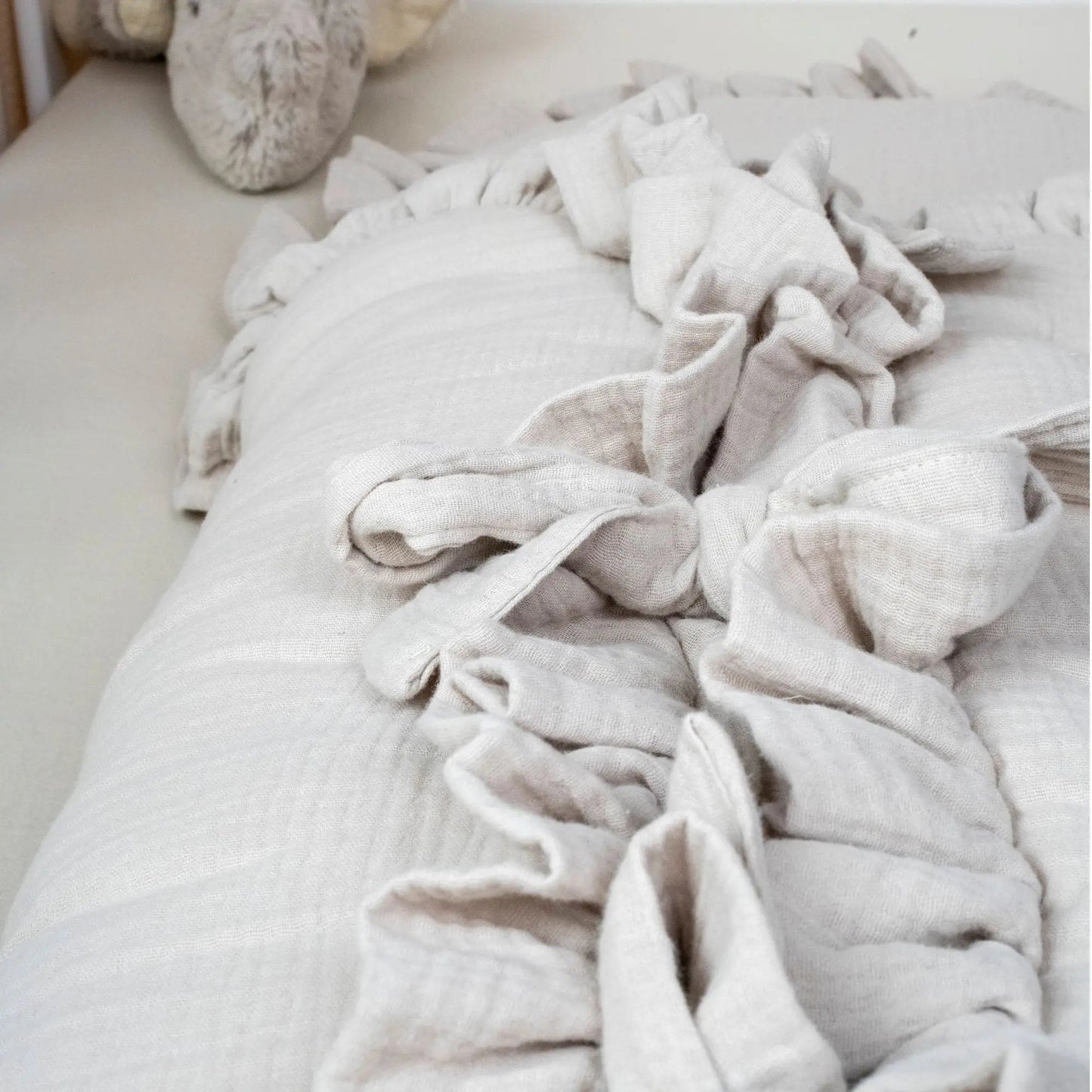 Schlafsack Cuddly Musselin - 2.5 TOG Ganzjahres-Schlafsack mit Puckeffekt und Rüschen
