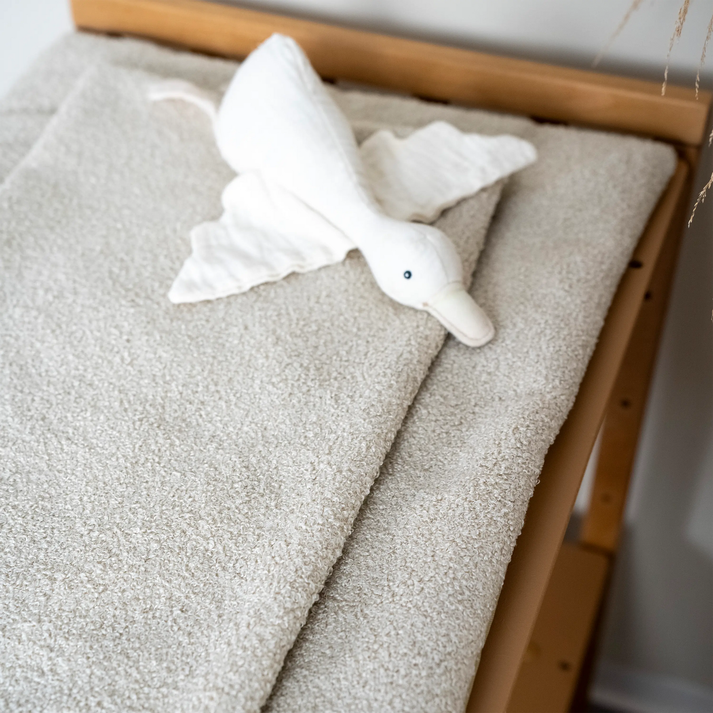 Wickelauflage Bouclé - Weiche Teddy-Wickelmatte inklusive wasserdichter Unterlage