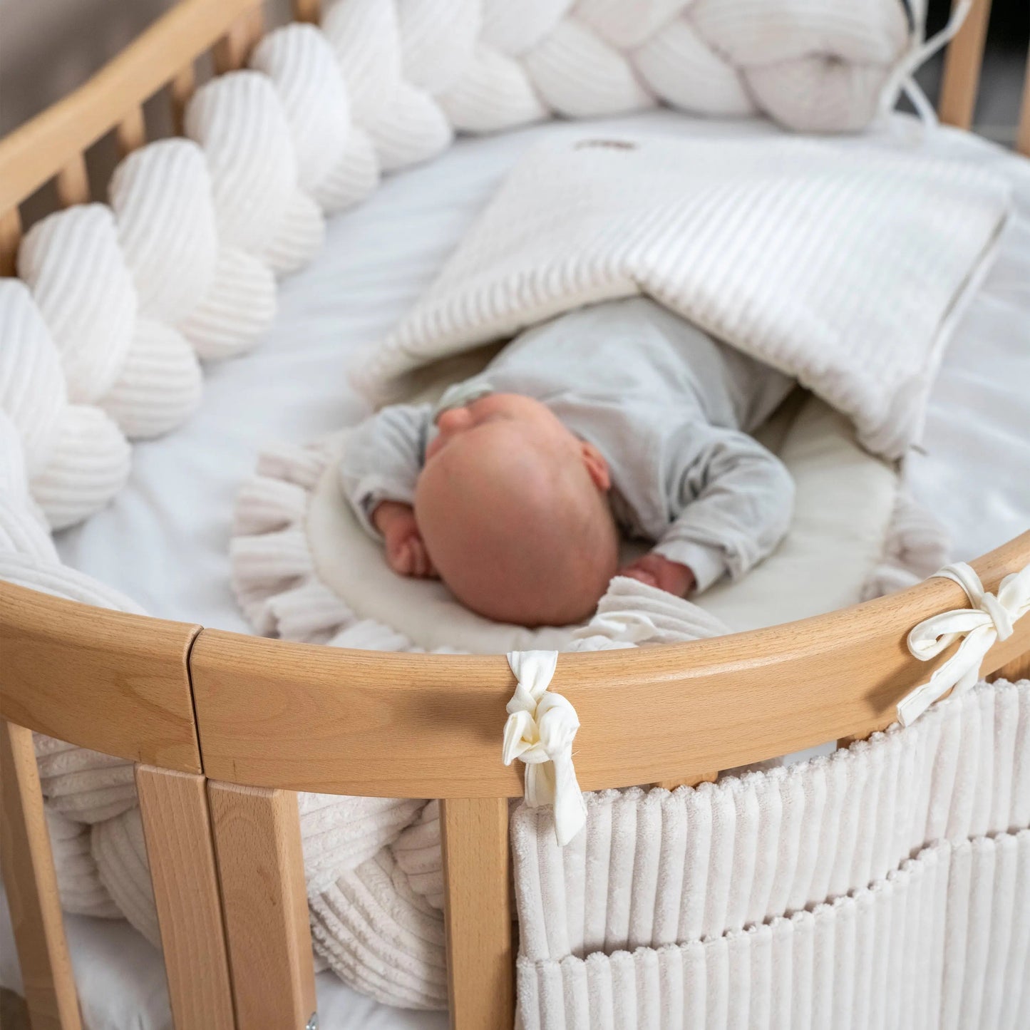 Bettschlange Cord geflochten - Nachhaltiger Bettzopf fürs Baby- & Kinderbett