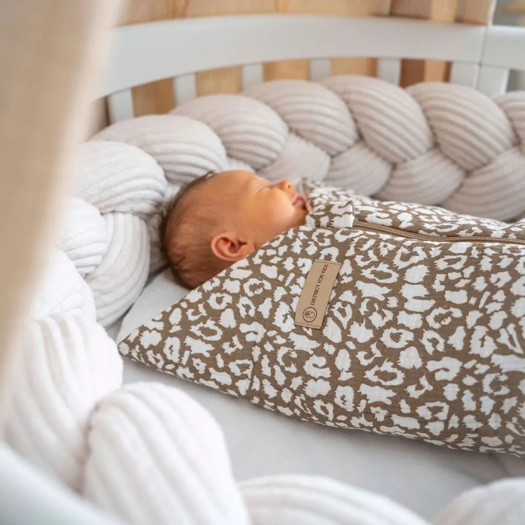 Bettschlange Cord geflochten - Nachhaltiger Bettzopf fürs Baby- & Kinderbett
