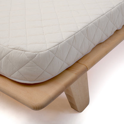 YOMI Juniorbett 160 cm – Tagesbett aus Massivholz