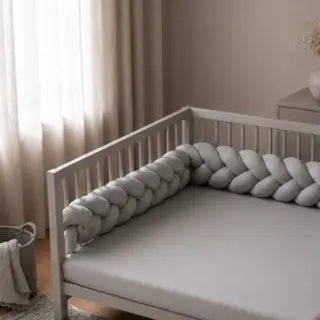 Bettschlange Musselin geflochten - Atmungsaktiver Bettzopf fürs Baby- & Kinderbett