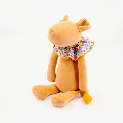 Kuscheltier Löwin Emma - 37cm Premium Löwin aus GOTS-Bio-Baumwolle (Made in France)