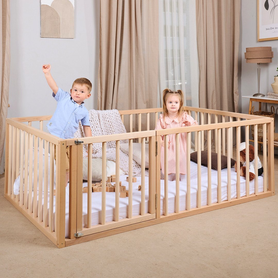 Montessori Bodenbett Holz - Hausbett & Laufstall mit Betthimmel ab 6 Monaten